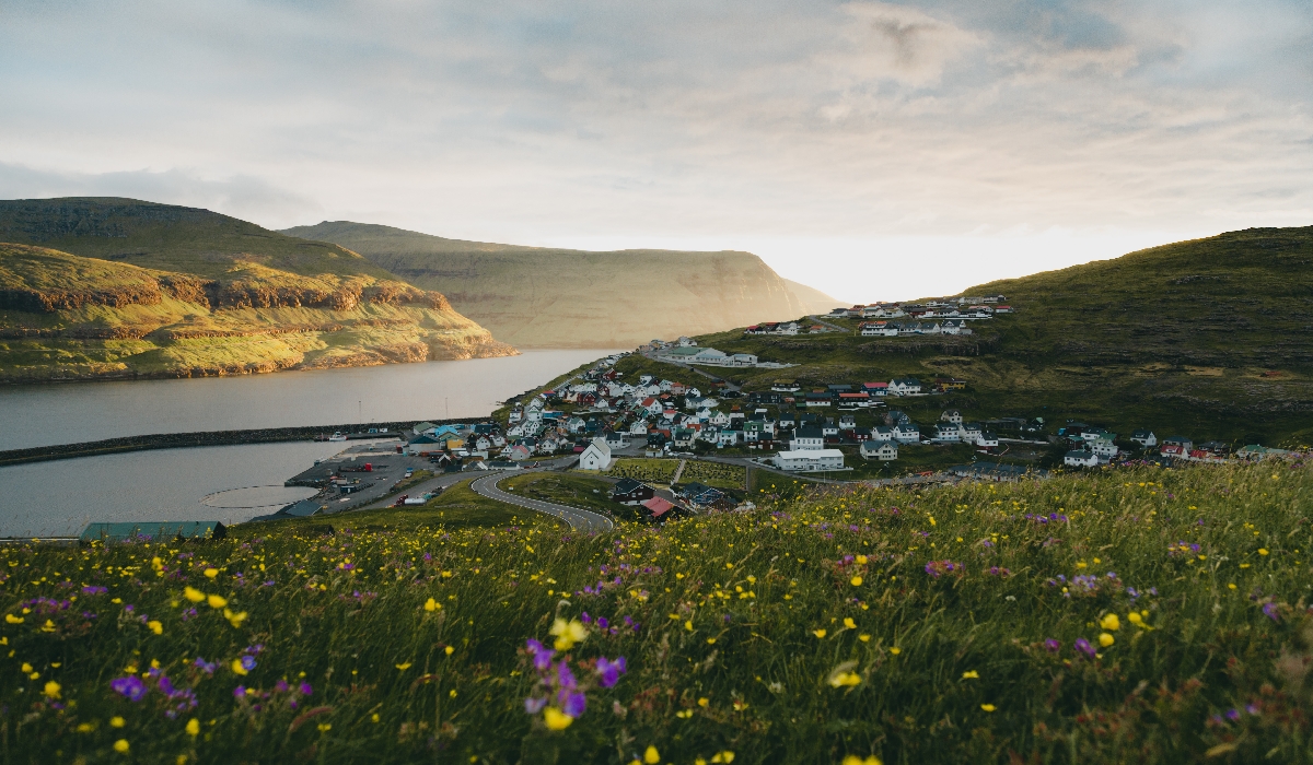 Eiði, charmant village sur la pointe nord-ouest de l'île d'Eysturoy