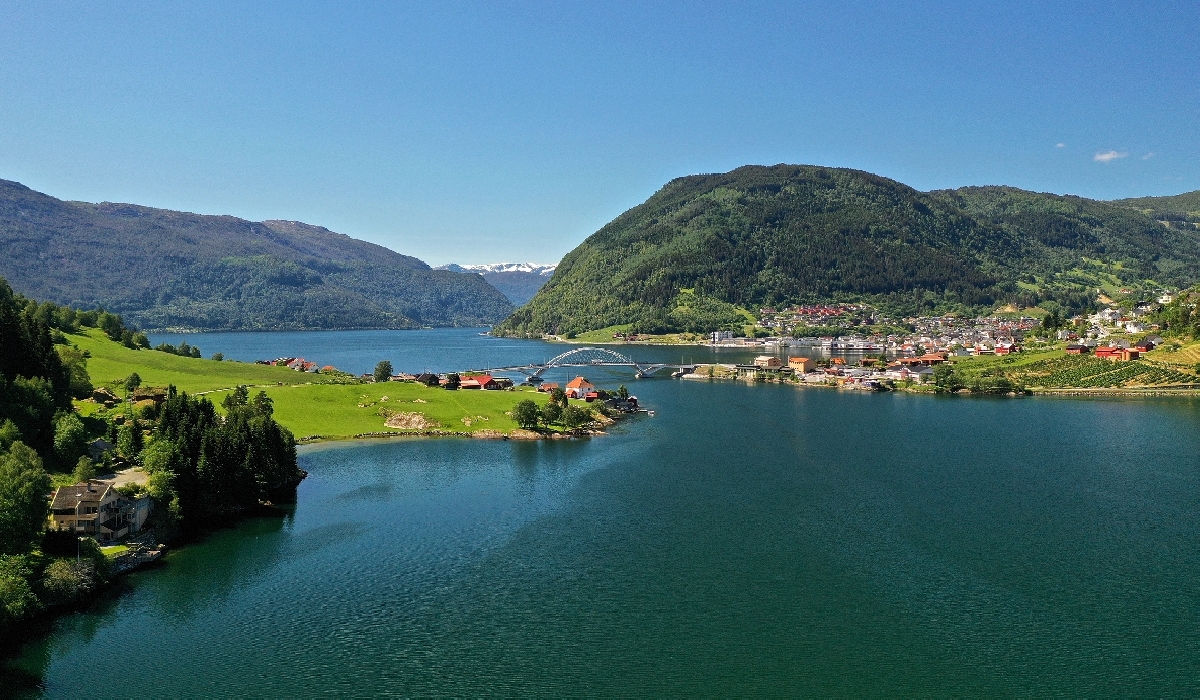 Sogndal en été_région des fjords en Norvège